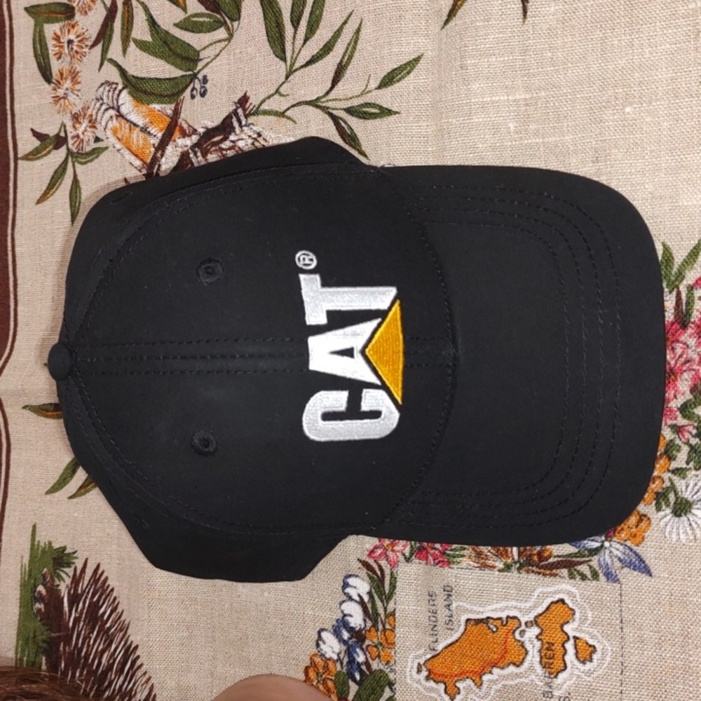 Caterpillar CAT Men's Black Curve Bill Embroidered Strapback Trademark Cap